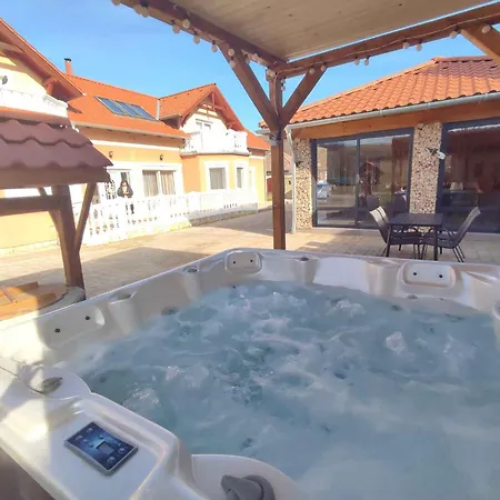 In - Balaton 48109 Holiday home